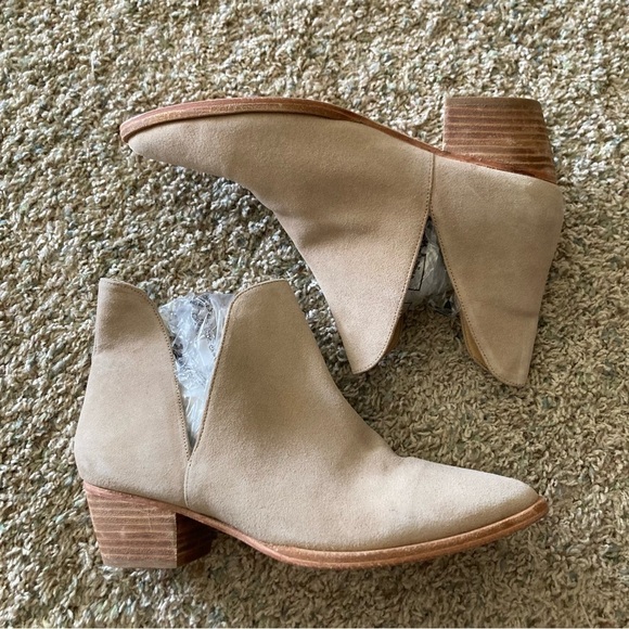 NWOB Free People Charm Double V Ankle Boots Beige Sz 40